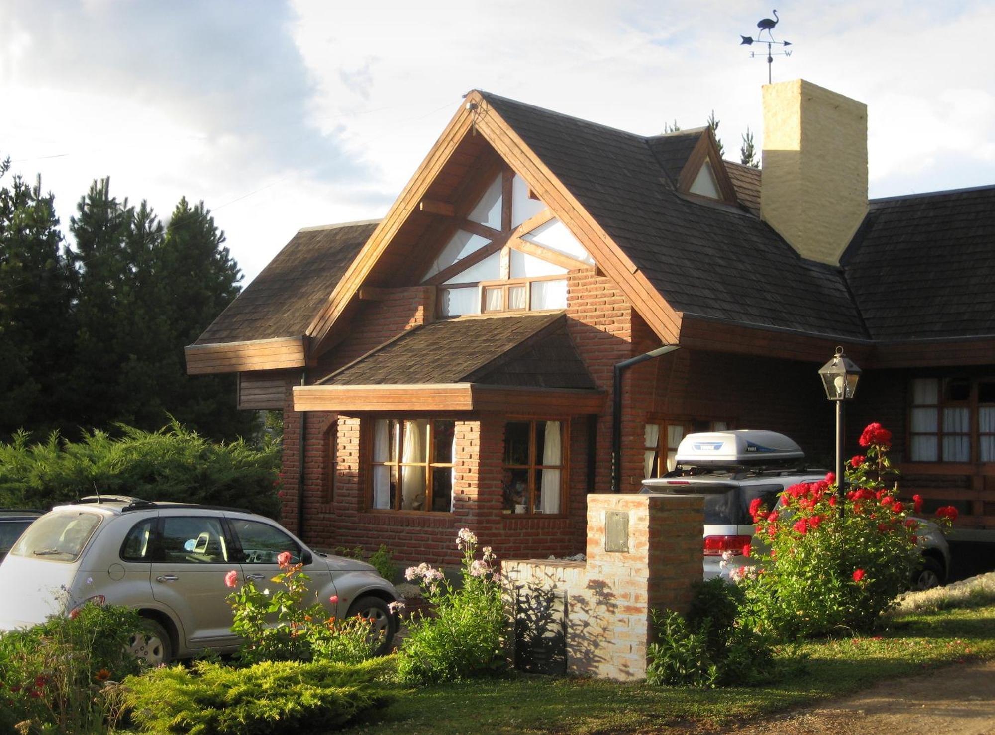 Hosteria Canela B&B Esquel Exterior photo