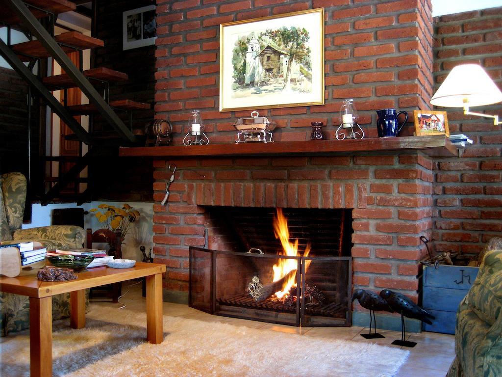 Hosteria Canela B&B Esquel Exterior photo